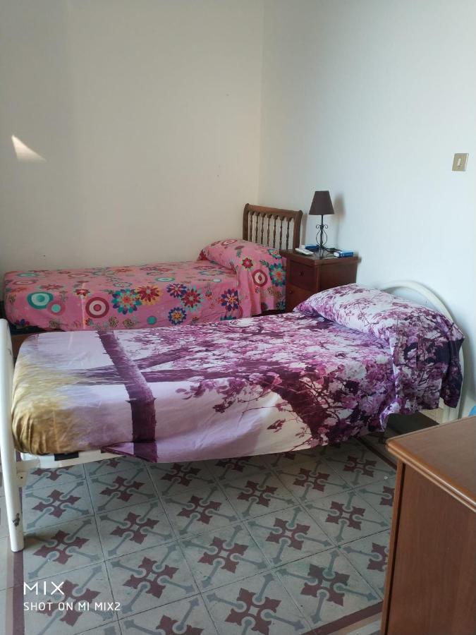 Camere Simili A Ostello Solo Per Uomini - Hostel-Like Rooms Only For Man Taranto Ngoại thất bức ảnh